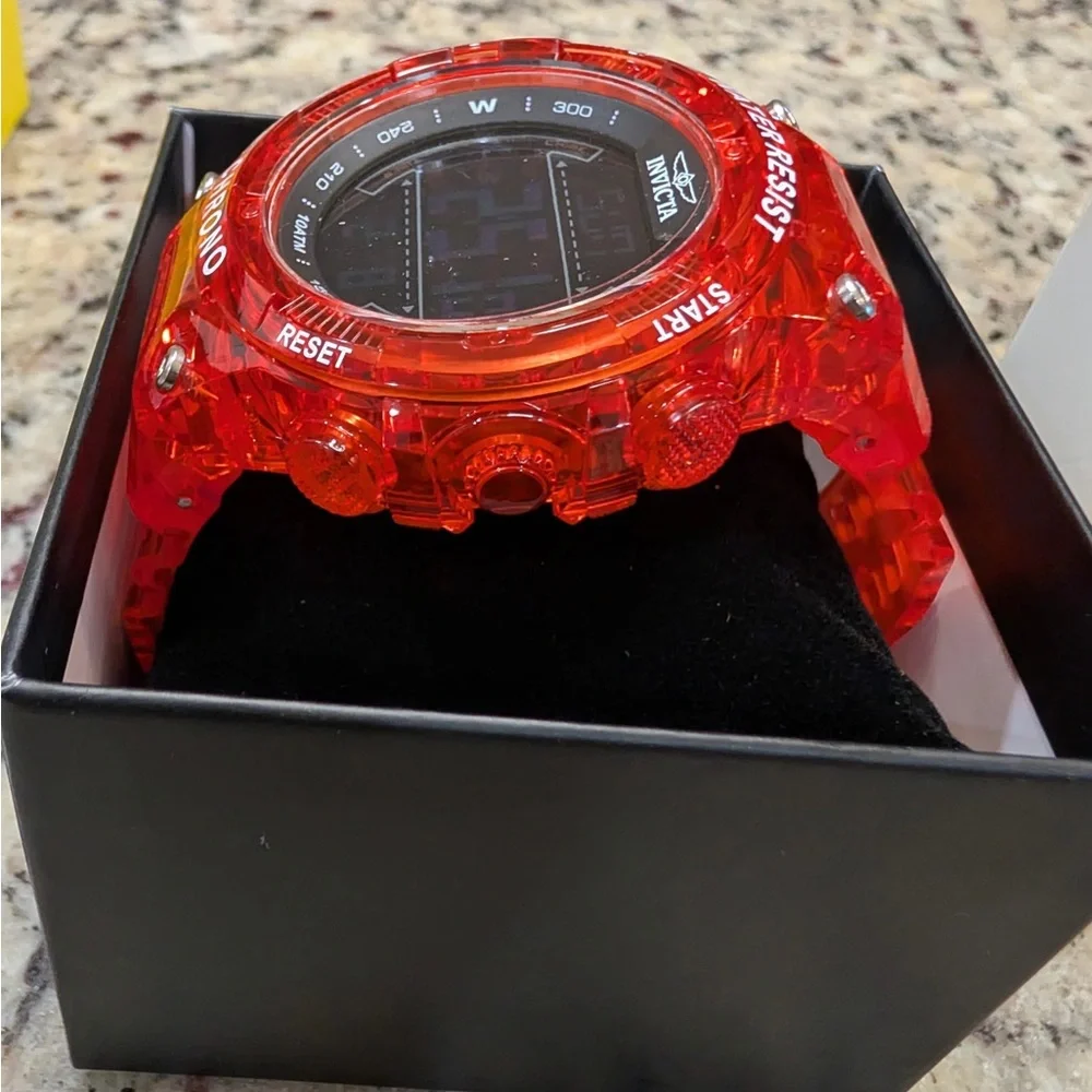 Invicta bold red